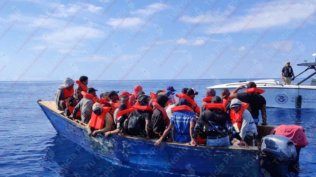  Agentes de FURA A&ntilde;asco detienen 32 personas en una yola 