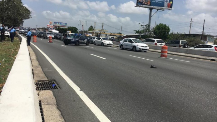 Apuñala a su pareja huye saltando a la Baldorioty pero murió atropellado
