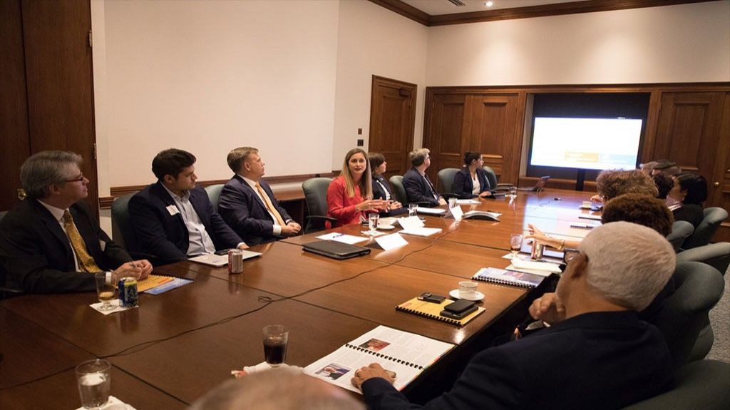  Foundation for Puerto Rico se re&uacute;ne en Washington con organizaciones clavespara discutir los esfuerzos de recuperaci&oacute;n de la isla 