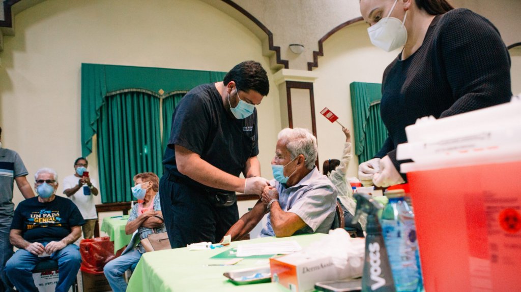  Encabezan la ruta del VacuTour para personas de la tercera edad Cataño, Carolina, Vega Baja y Loíza 