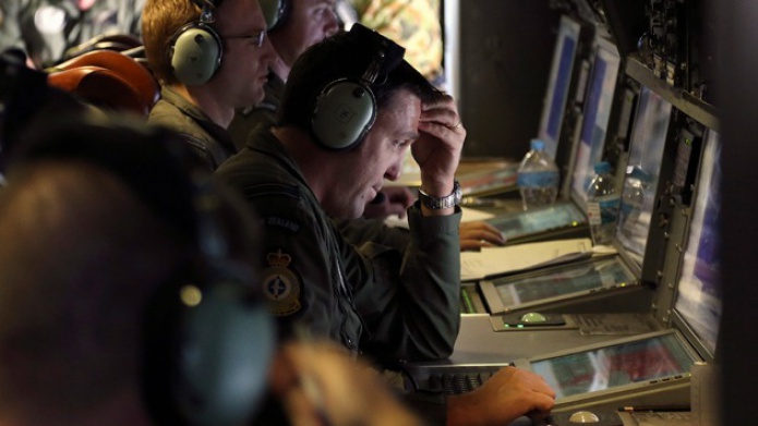 Un buque chino que busca el aviÃ³n desaparecido detecta seÃ±al de pulsos