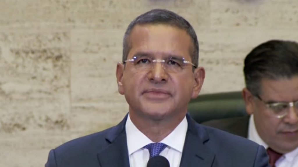  Gobernador Pierluisi concede Jueves Santo con cargo a vacaciones 