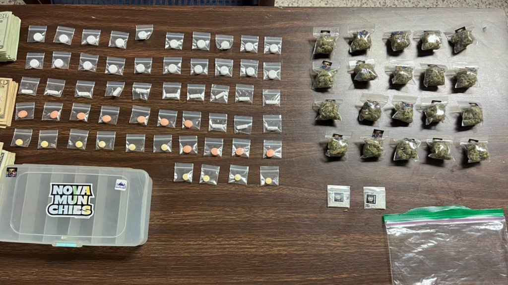  Polic&iacute;a &ldquo;barre&rdquo; la barriada La Perla y otros puntos de San Juan y Bayam&oacute;n 