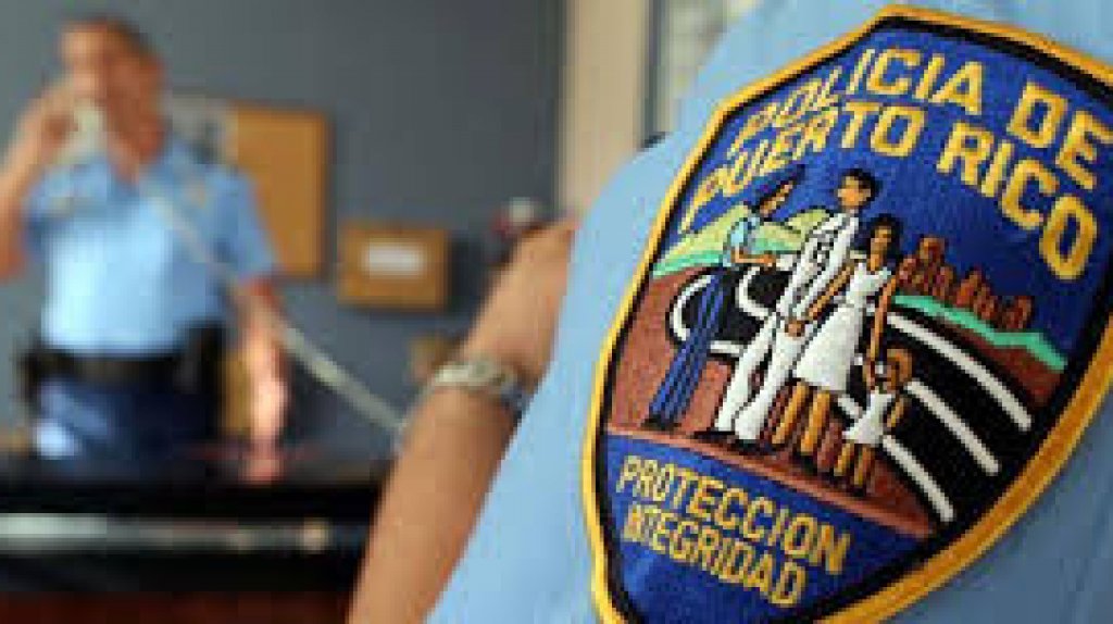  Se le vac&iacute;o una goma en Santurce, dos se paran supuestamente ayudarle y terminan asalt&aacute;ndola 