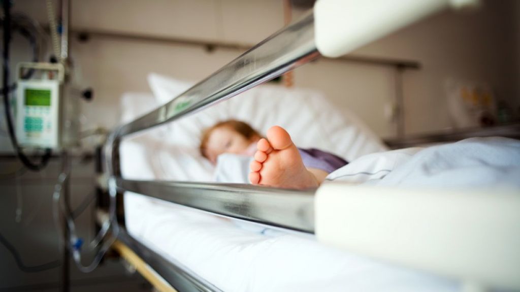  Conmoci&oacute;n en Bolivia por ni&ntilde;o de 3 a&ntilde;os con c&aacute;ncer al que extirparon un ri&ntilde;&oacute;n sano por error 