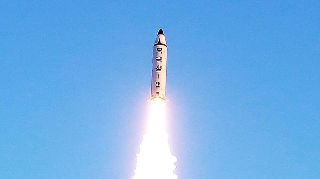 Sorpresa navideÃ±a: Pionyang podrÃ­a probar en breve un nuevo misil balÃ­stico lanzado desde submarino