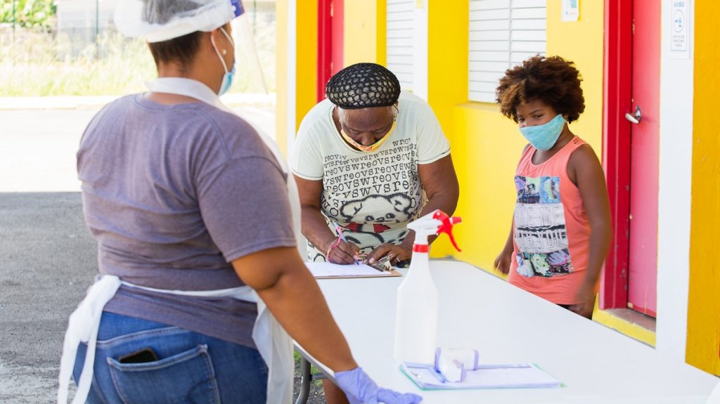  Burocracia afecta el acceso a los fondos de alivio para la ni&ntilde;ez pobre en Puerto Rico 