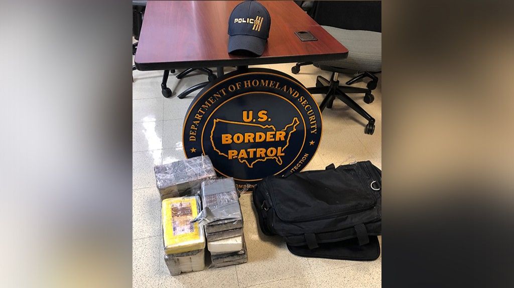  Autoridades federales detienen a 65 indocumentados e incautan 19 kilos de coca&iacute;na, valorados en casi medio mill&oacute;n de d&oacute;lares 