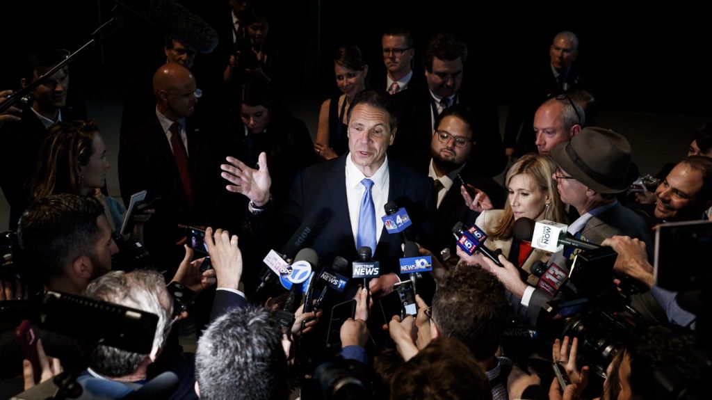  Nueva York amenaza a Trump con acciones legales si limita inmigraci&oacute;n legal 