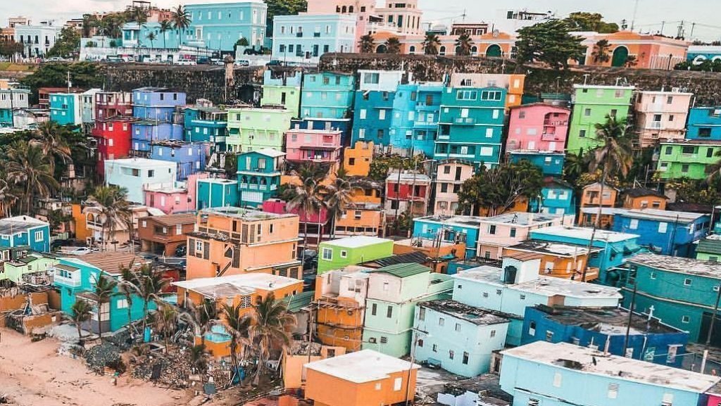  Encuentran hombre muerto en residencia de la barriada La Perla, en San Juan 