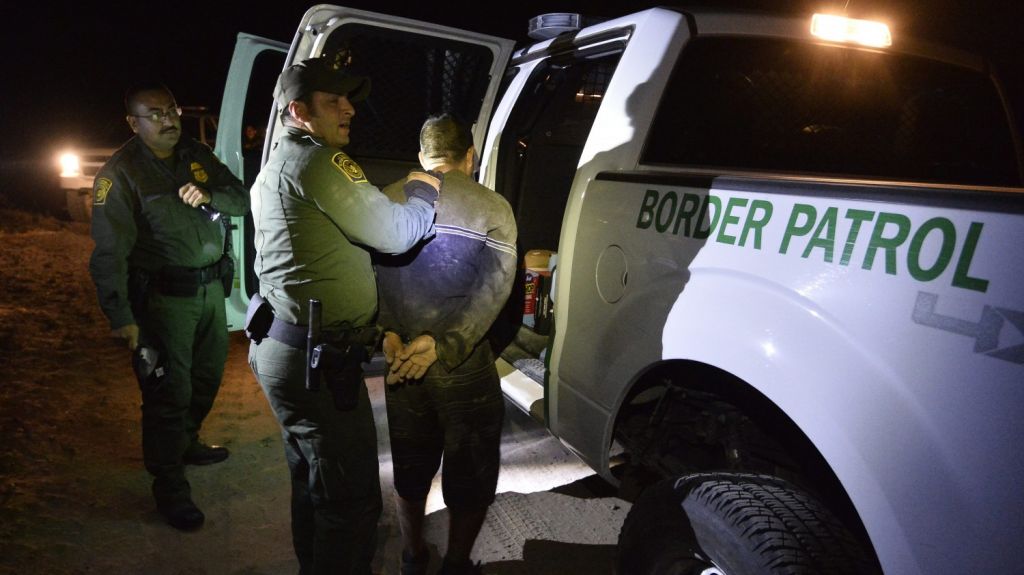  El FBI sigue sin esclarecer la muerte del agente fronterizo Mart&iacute;nez en Texas 