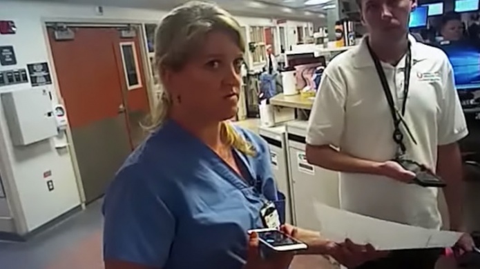 Video: Arrestan a una enfermera a la fuerza por negarse a sacar sangre a un paciente inconsciente