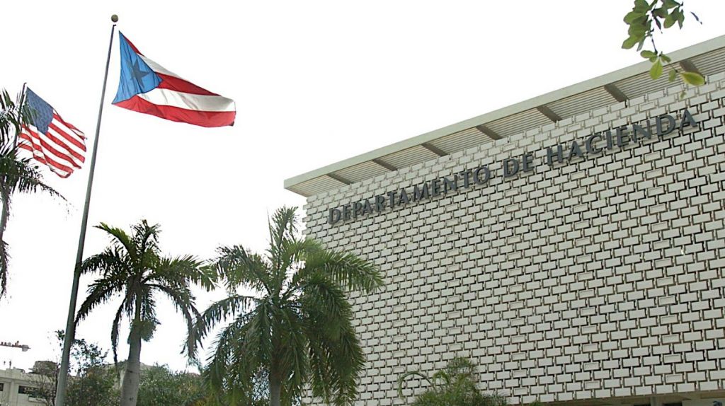  Hacienda env&iacute;a pagos de reintegros por 10.2 millones de d&oacute;lares a individuos y corporaciones 