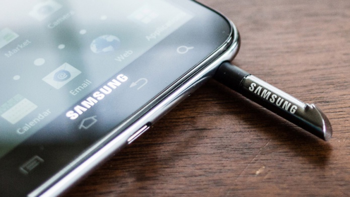 Samsung patenta un nuevo sistema de extracciÃ³n automÃ¡tica del S Pen, Â¿para el Galaxy Note 5?