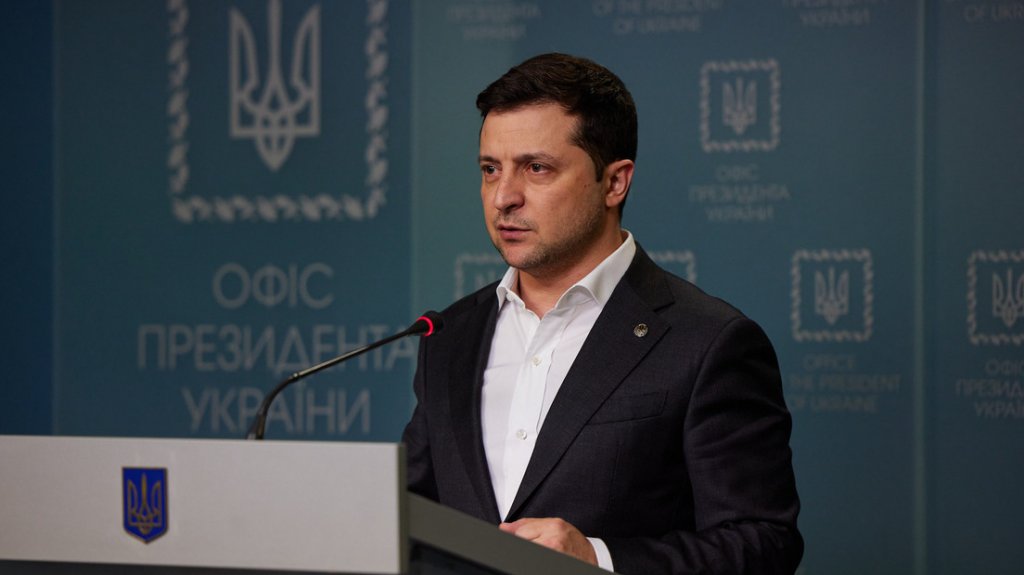  Zelenski propone a Putin sentarse a la mesa de negociaciones para prevenir la muerte de personas 