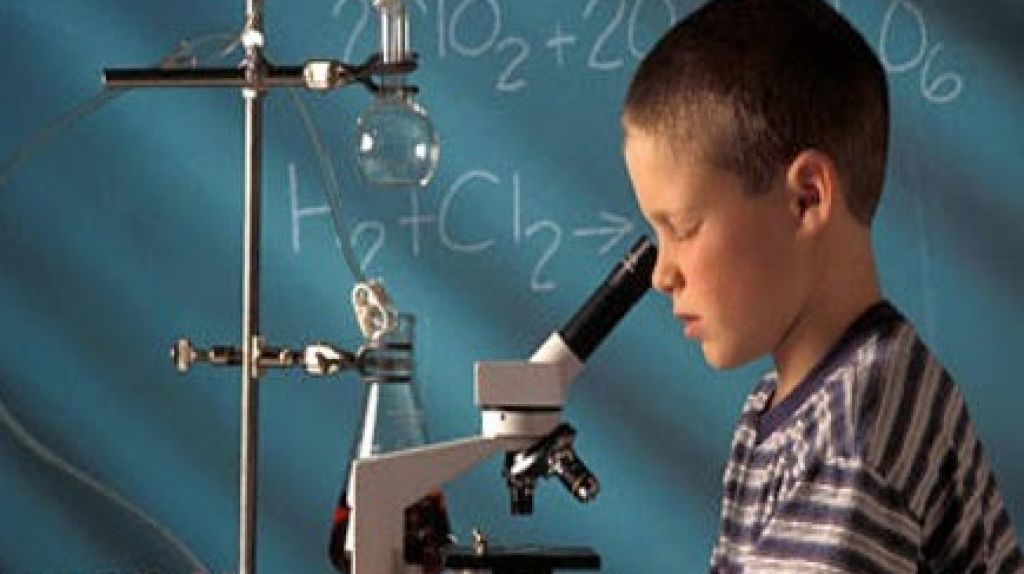 Buscan incluir a estudiantes superdotados en becas que otorga el Departamento de EducaciÃ³n