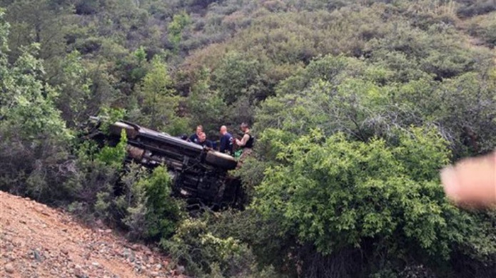 Rescatan a hombre que estuvo atrapado 3 dÃ­as en un auto