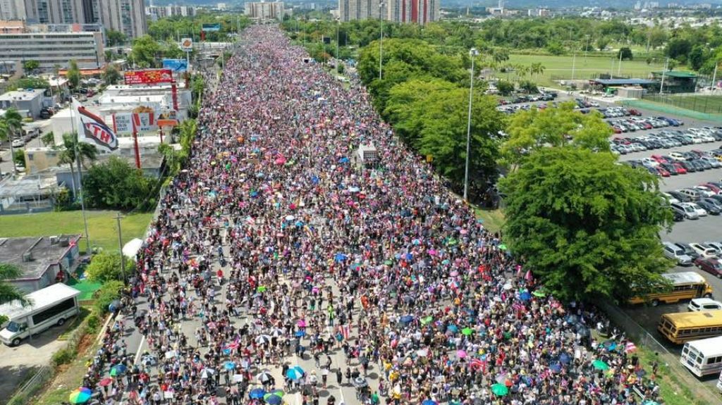  Video: Impresionante mar de gente en el expreso las Américas 