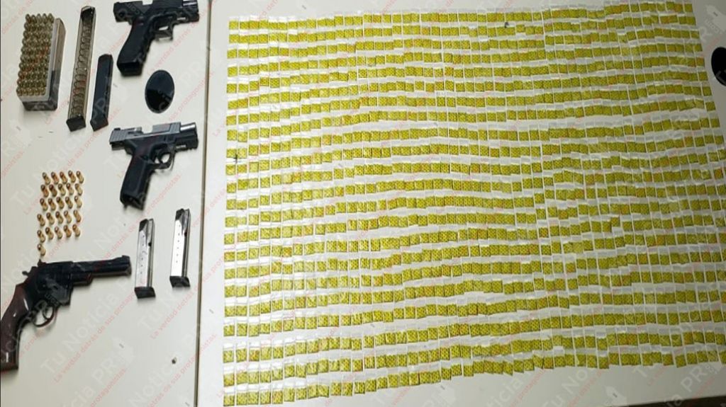  Arrestan a un hombre con armas y drogas en residencial de Humacao 