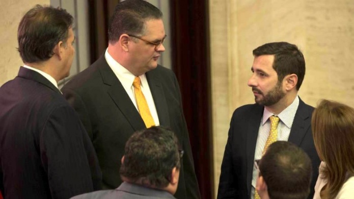 Cuestionan a senadores populares que votaron a favor de la ceniza en PeÃ±uelas