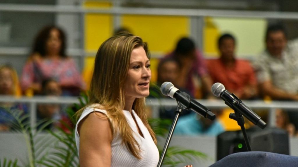  Federaci&oacute;n de Maestros dice que 6.000 docentes se quedar&aacute;n sin empleo 