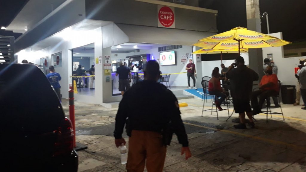  Fotos: Polic&iacute;a interviene en negocios y residenciales de Corozal, Toa Baja, Bayam&oacute;n y Guaynabo 