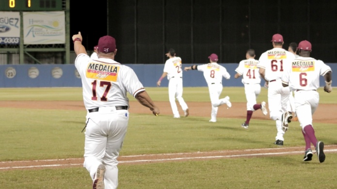 MayagÃ¼ez derrota a Caguas en 14 entradas en el inicio de la postemporada de la Liga Profesional