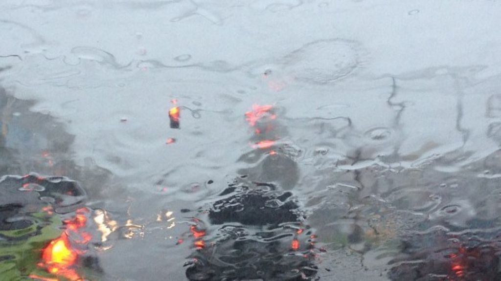  Docena de pueblos bajo advertencia de inundaciones 