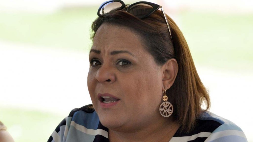  Campa&ntilde;a de alcaldesa Yanitsia Irizarry controla repartici&oacute;n de neveras, estufas y materiales de construcci&oacute;n en Aguadilla 