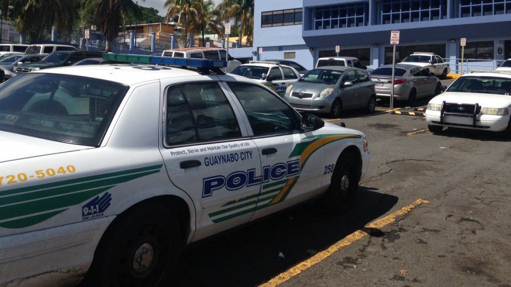  Hombre en Guaynabo alega que dej&oacute; 4 mil d&oacute;lares en su auto y se los llevaron 