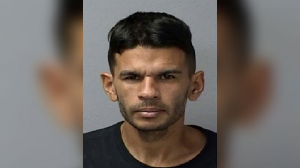  Acusan a hombre por presunto asesinato de la expareja de su madre en Camuy 