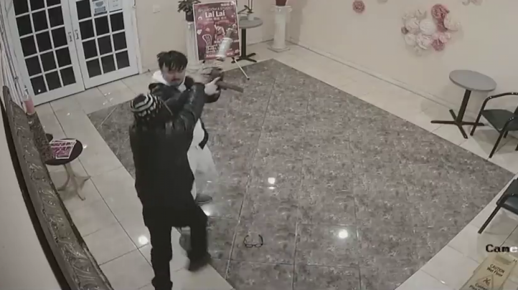  VIDEO: Un testigo de tiroteo masivo en California desarma al atacante 