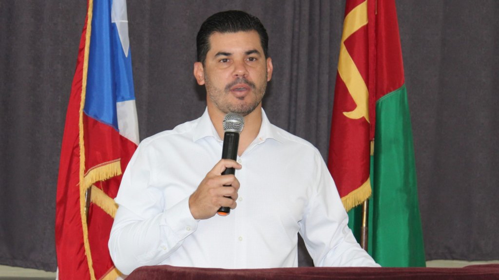  Retiene alcalde de Ceiba a un grupo de empleados de contratos nulos 