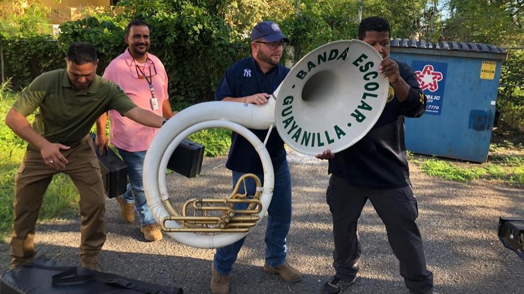  Agradecen a Nino Correa rescate de pertenencias de banda escolar de Guayanilla 