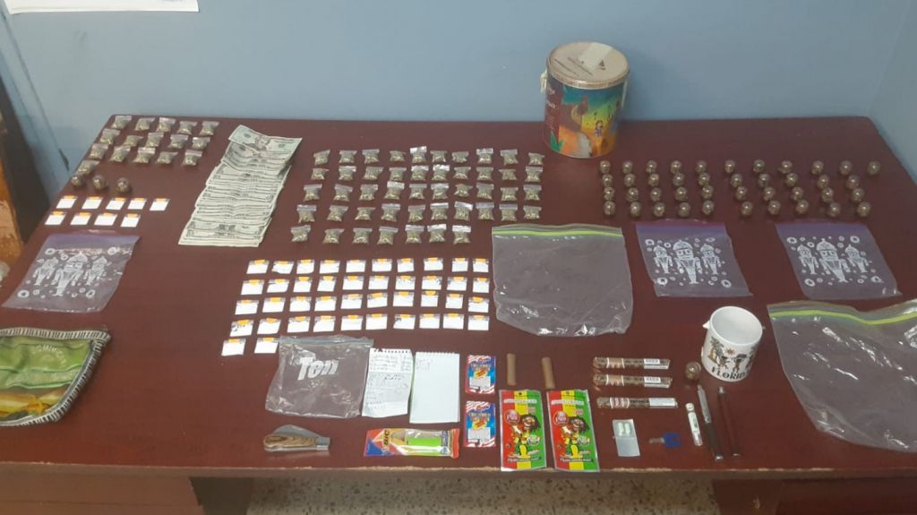  Dos arrestados durante allanamiento en Toa Baja 