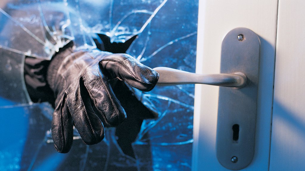  Roban miles de d&oacute;lares en en residencia de Vega Alta 