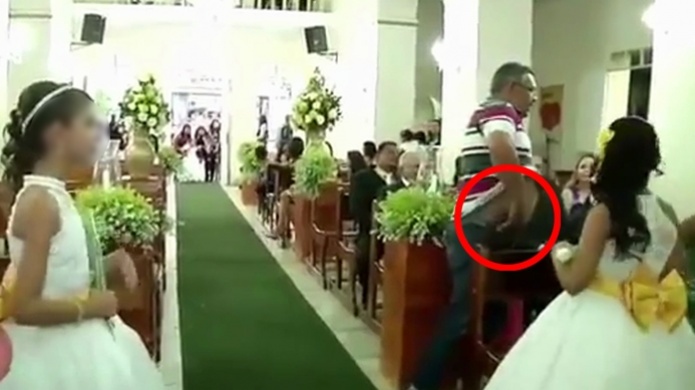 Video: Un hombre irrumpe en una boda y dispara contra los invitados en Brasil