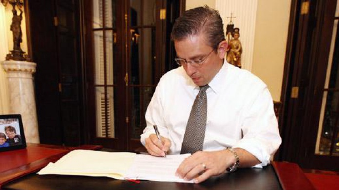 GOBERNADOR APRUEBA ENMIENDAS A LA LEY DE LA JUNTA DE LIBERTAD BAJO PALABRA