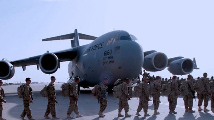 EE.UU. se prepara para desplegar su mayor fuerza terrestre en Oriente Medio