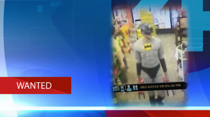 Hombre disfrazado de superhÃ©roe roba dos cajas de cerveza