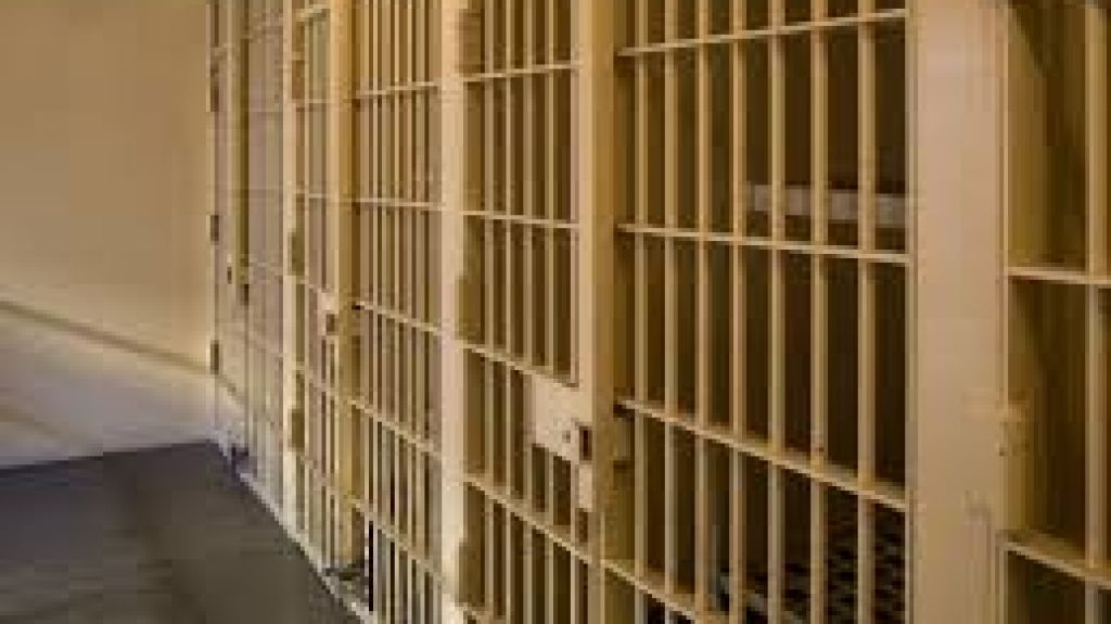  Radican cargos criminales contra hombre que rob&oacute; en negocio de Arecibo 