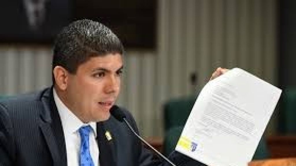  Representante Eddie Charbonier asegura que Noel Zamot visit&oacute; la C&aacute;mara y dijo que proyecto de Viewpoint se &ldquo;aprobar&iacute;a&rdquo; 