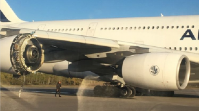 Video Pasajero de aviÃ³n Airbus A380 capta momento en que un motor falla 