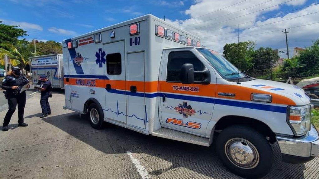  Dos empleados terminan con quemaduras tras explotar caja de seguridad en ferreter&iacute;a de Guayama 