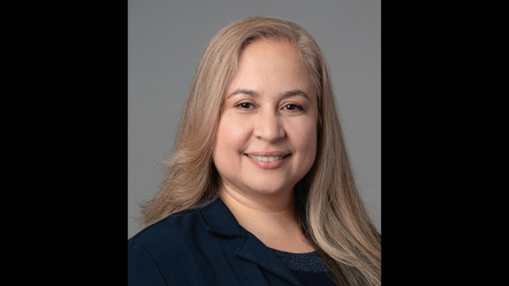  Renuncia directora de oficina de representante Lisie Burgos de Proyecto Dignidad 