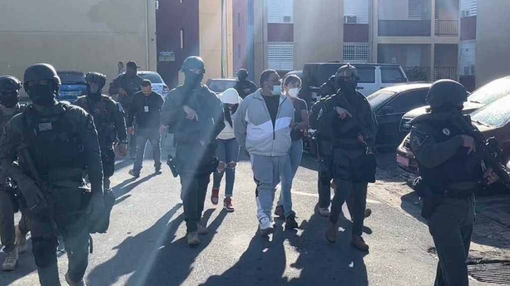  Fotos: Varios Arrestados durante allanamientos de drogas metro en residencial de San Juan 