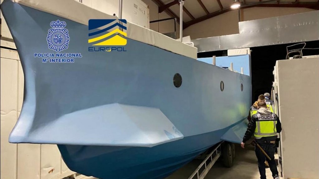  VIDEO: Incautan en Espa&ntilde;a el primer narcosubmarino construido en Europa 