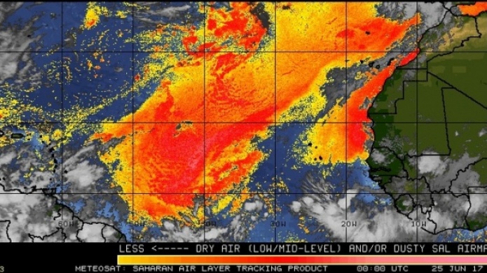 Onda tropical y polvo del Sahara en el pronÃ³stico de los prÃ³ximos dÃ­as. EntÃ©rate cuÃ¡ndo nos afectarÃ¡n.