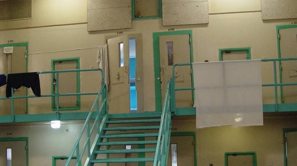  Apu&ntilde;alan confinado en c&aacute;rcel de Guayama 