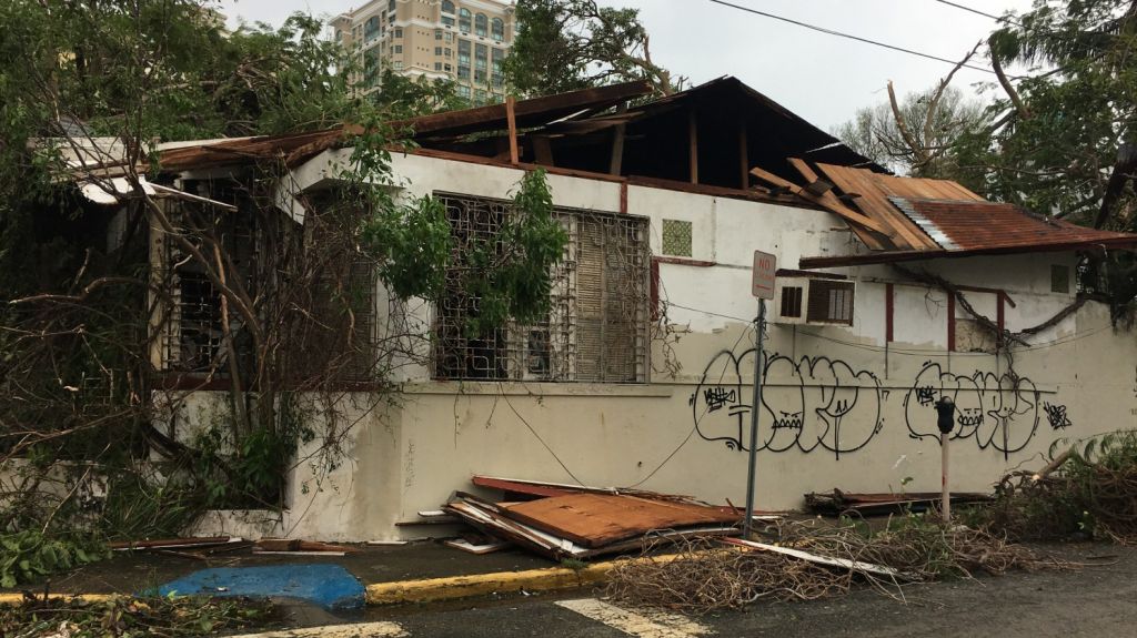  El Colegio de Abogados asesora a afectados por el hurac&aacute;n Mar&iacute;a 